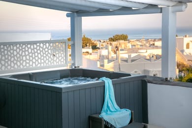 Deluxe Villa with hot tub