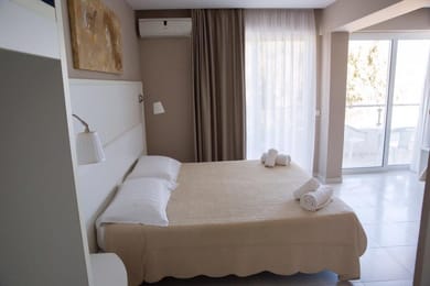 Triple Room with Side Sea View