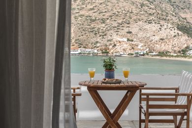 Sifnos House Rooms & Spa - Image 4