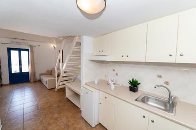 Superior Double Room Spit level with Caldera View