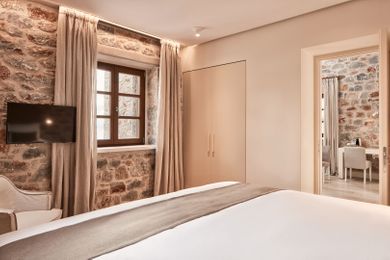 Private Pool Signature Suite Sea View