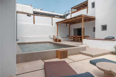 Siora of Paros - Image 3