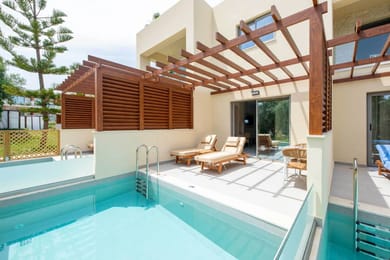 Superior room with private pool (optional heated pool)