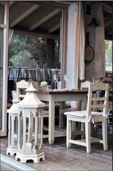 6 Keys Hotel - Image 2