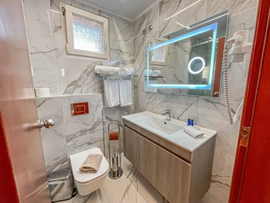 Ambassador Hotel Thessaloniki - Image 5