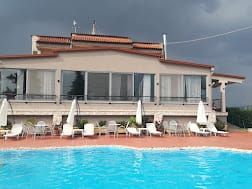 SKG Assembly Hotel - Image 5
