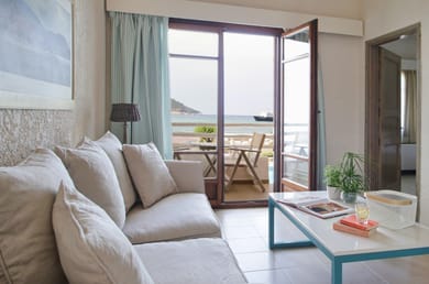 Two Bedroom Suite with Sea View 60m²
