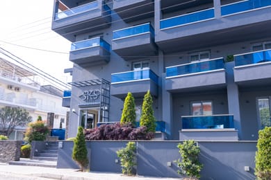 SKS Luxury Suites & Rooms - Image 2