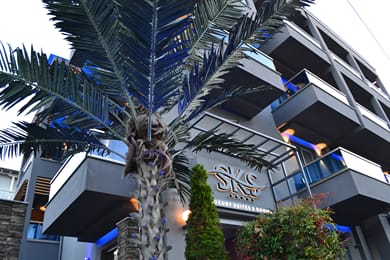 SKS Luxury Suites & Rooms - Image 2