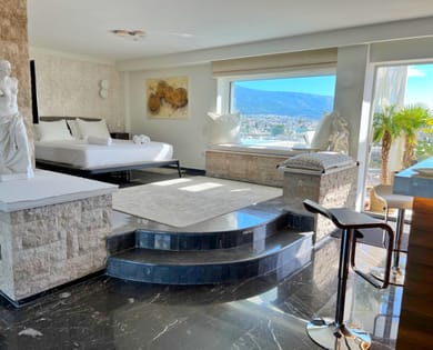 Penthouse Residence with two private Infinity Jacuzzi