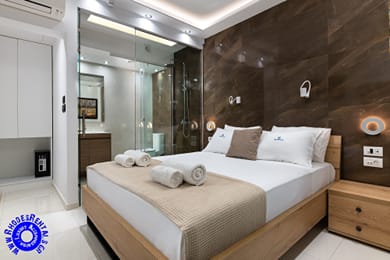 2 Bedroom Suite with InDoor Jacuzzi and Sea View