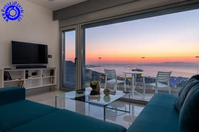 1 Bedroom Suite with Jacuzzi and Sea View