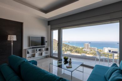 3 Bedroom Suite with Jacuzzi and Sea View | 1