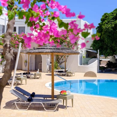 Smaragdi Hotel Santorini - Image 3