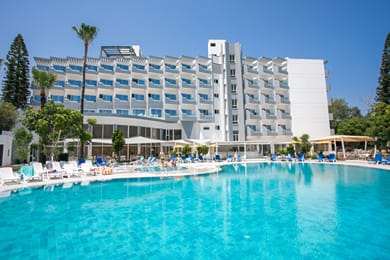 Papouis Protaras Hotel - Image 3