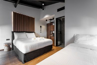 Snob Athens - Image 5