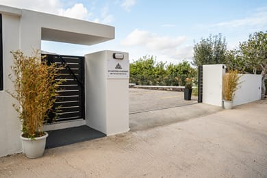 SN Santorini Apartments - Image 6