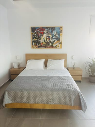 One Bedroom Apartment with Sea View