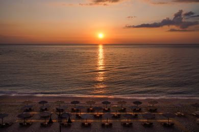 Kenta Beach Hotel - Image 4