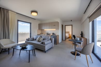 Penthouse Queen Size Bed Apartment with Terrace and Panoramic View
