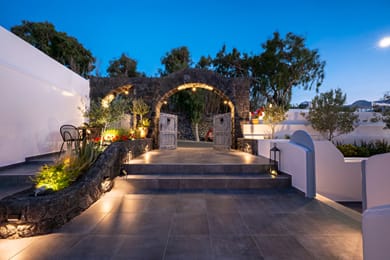 Sole d'οro Luxury Suites Santorini - Image 4