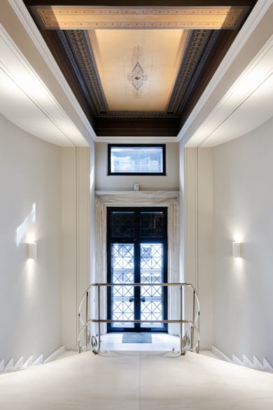 33 Solonos Suites - Image 3