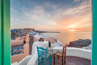 (Castle View - Oia) Suite with Panoramic Caldera View