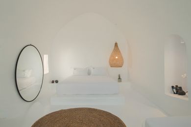 (Castle View - Oia) Superior Suite with Caldera View and Outdoor Plunge Pool