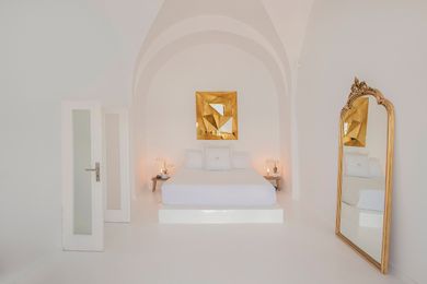 Sophia Privilege - Oia