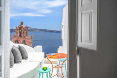 Gateway Sophia with Outdoor Plunge Pool and Caldera Oia View