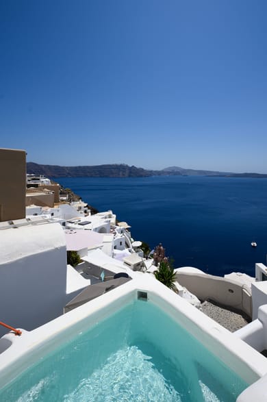 SophOia 2 Cave Suite with Outdoor Plunge Pool & Caldera View