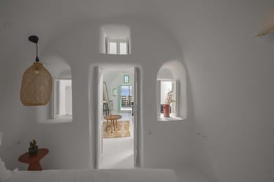 SophOia 2 Cave Suite with Outdoor Plunge Pool & Caldera View