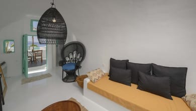 SophOia 2 Cave Suite with Outdoor Plunge Pool & Caldera View
