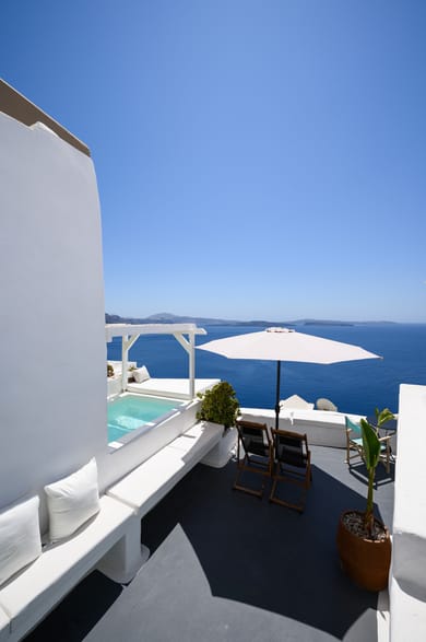 (Caldera View) SophOia Cave Suite with Outdoor Plunge Pool & Caldera View