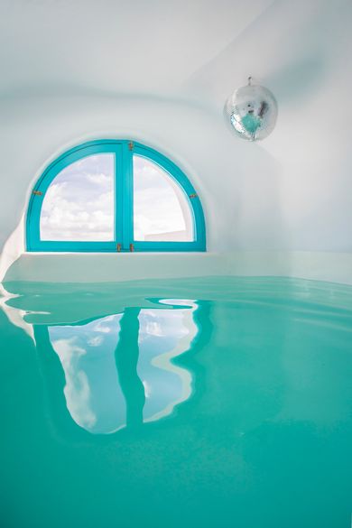 (Oia View) Superior Cave Room with Indoor Plunge Pool & Caldera View