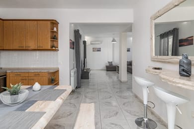 Soto’s Comfort House - Image 5