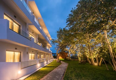 South Coast Hotel - Image 4