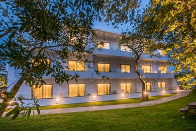 South Coast Hotel - Image 7