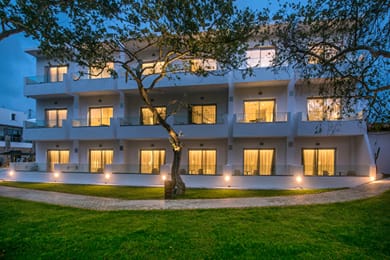 South Coast Hotel - Image 5