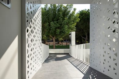 South 42 Athens - Image 7