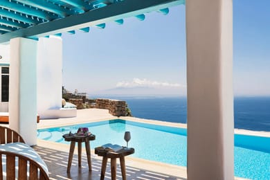 Live and Travel Greece - Image 5