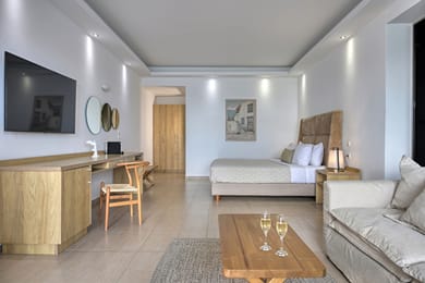 Deluxe suite with Jacuzzi and Private pool