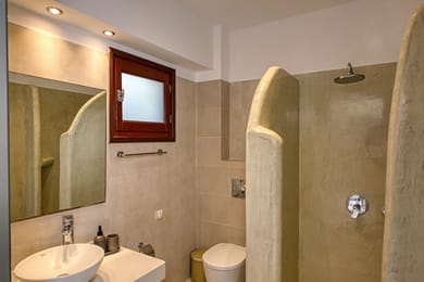 Superior Petite Suite