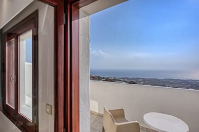 Superior Petite Suite