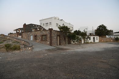Starlight Luxury Seaside Villa & Suites - Image 3