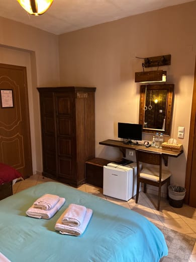 Xenonas Sta Tzakia - Image 4