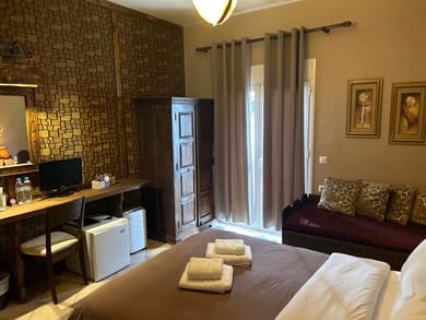 Xenonas Sta Tzakia - Image 3