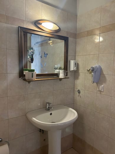 Xenonas Sta Tzakia - Image 7