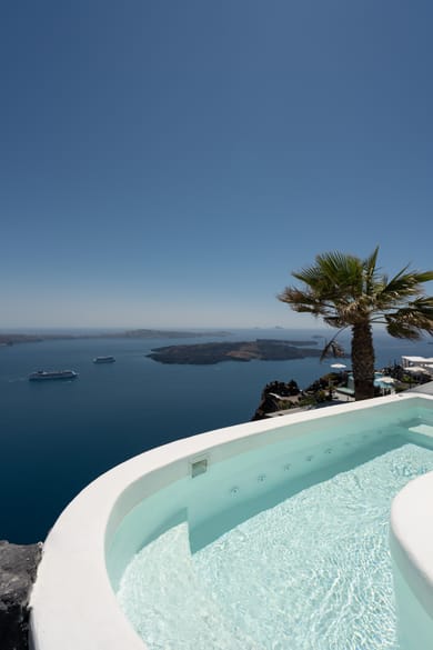Executive Honeymoon Cave with Caldera View- Outdoor Hot Tub
