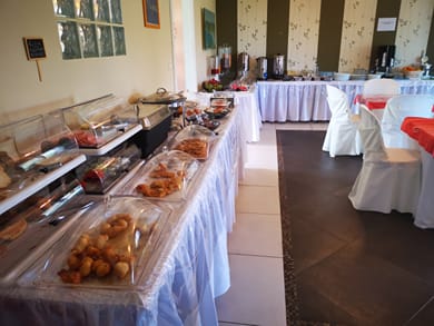 Saint George Hotel & Suites - Image 3